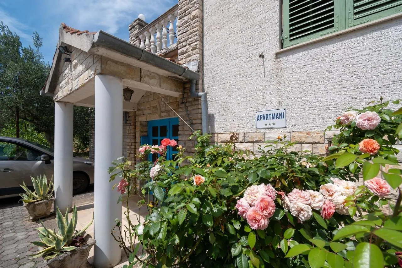 Πανσιόν Apartments And Rooms By The Sea Mrljane, Pasman - 327 Neviđane