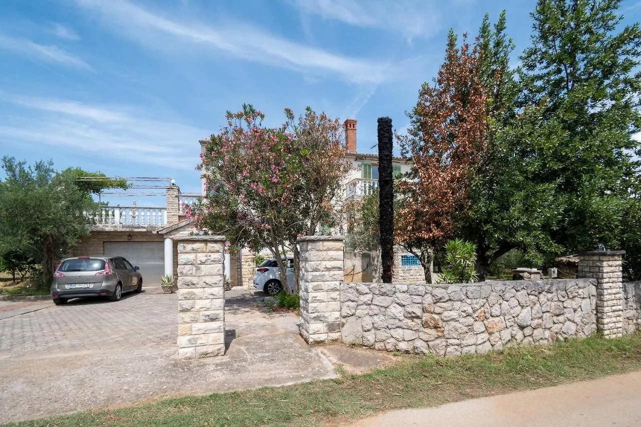 Apartments And Rooms By The Sea Mrljane, Pasman - 327 Neviđane Πανσιόν