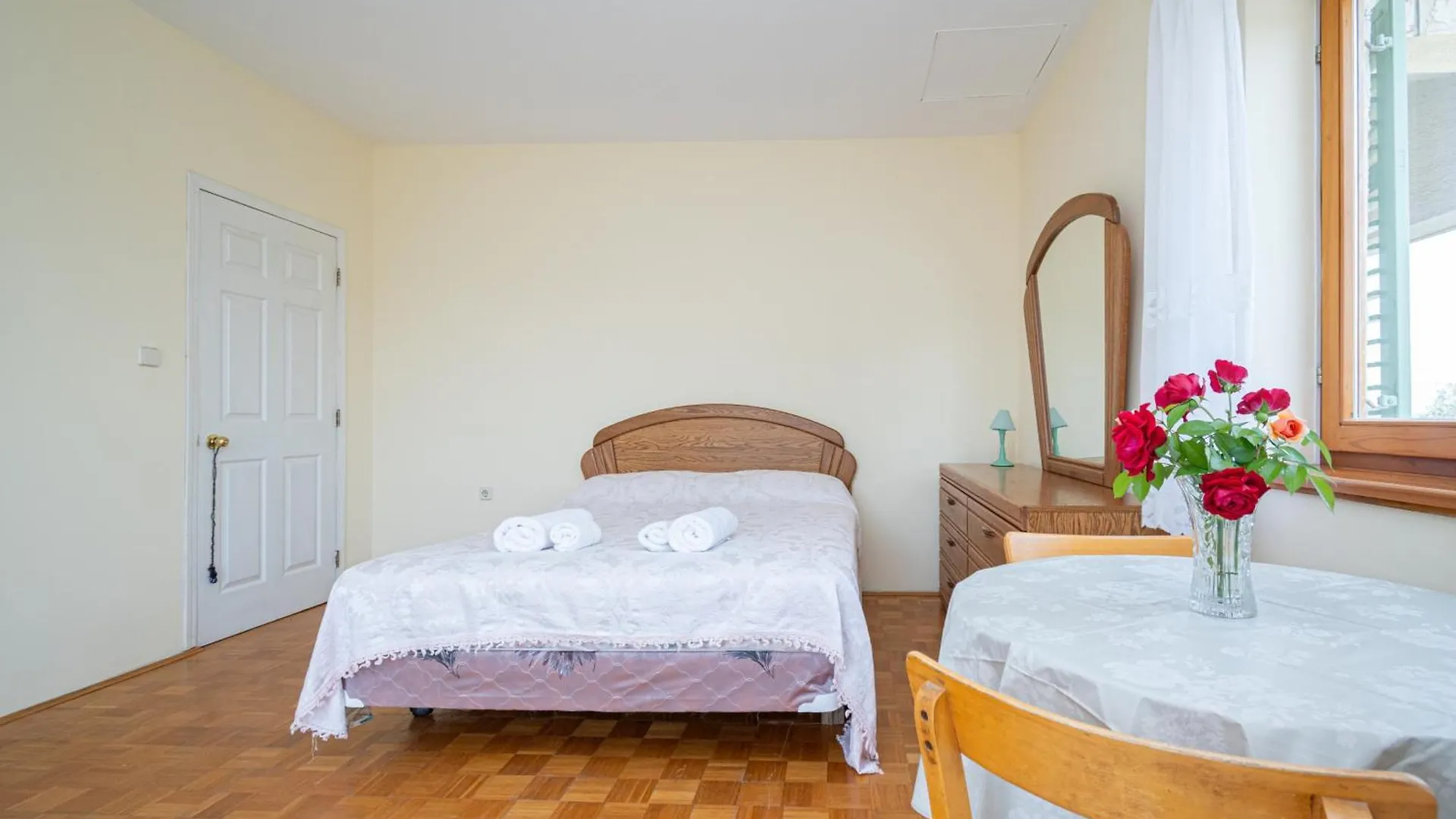 Πανσιόν Apartments And Rooms By The Sea Mrljane, Pasman - 327 Neviđane