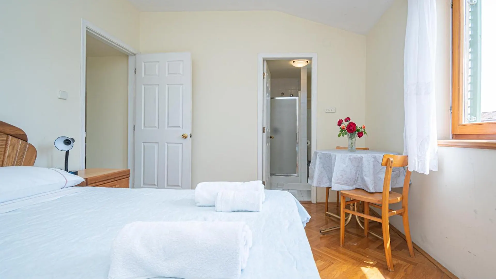 Πανσιόν Apartments And Rooms By The Sea Mrljane, Pasman - 327 Neviđane