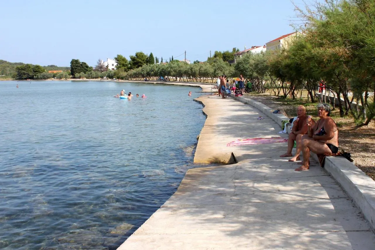 Apartments And Rooms By The Sea Mrljane, Pasman - 327 Neviđane Gasthof