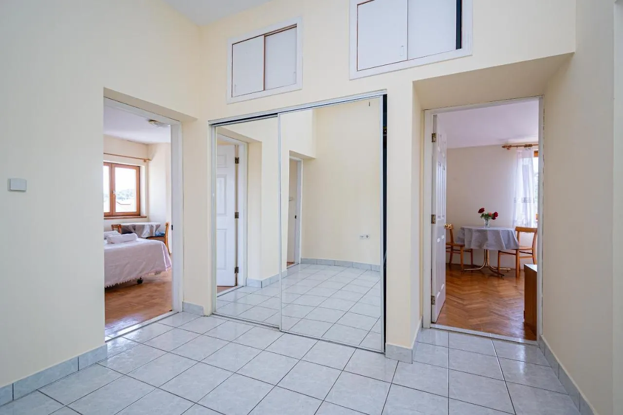 Apartments And Rooms By The Sea Mrljane, Pasman - 327 Neviđane