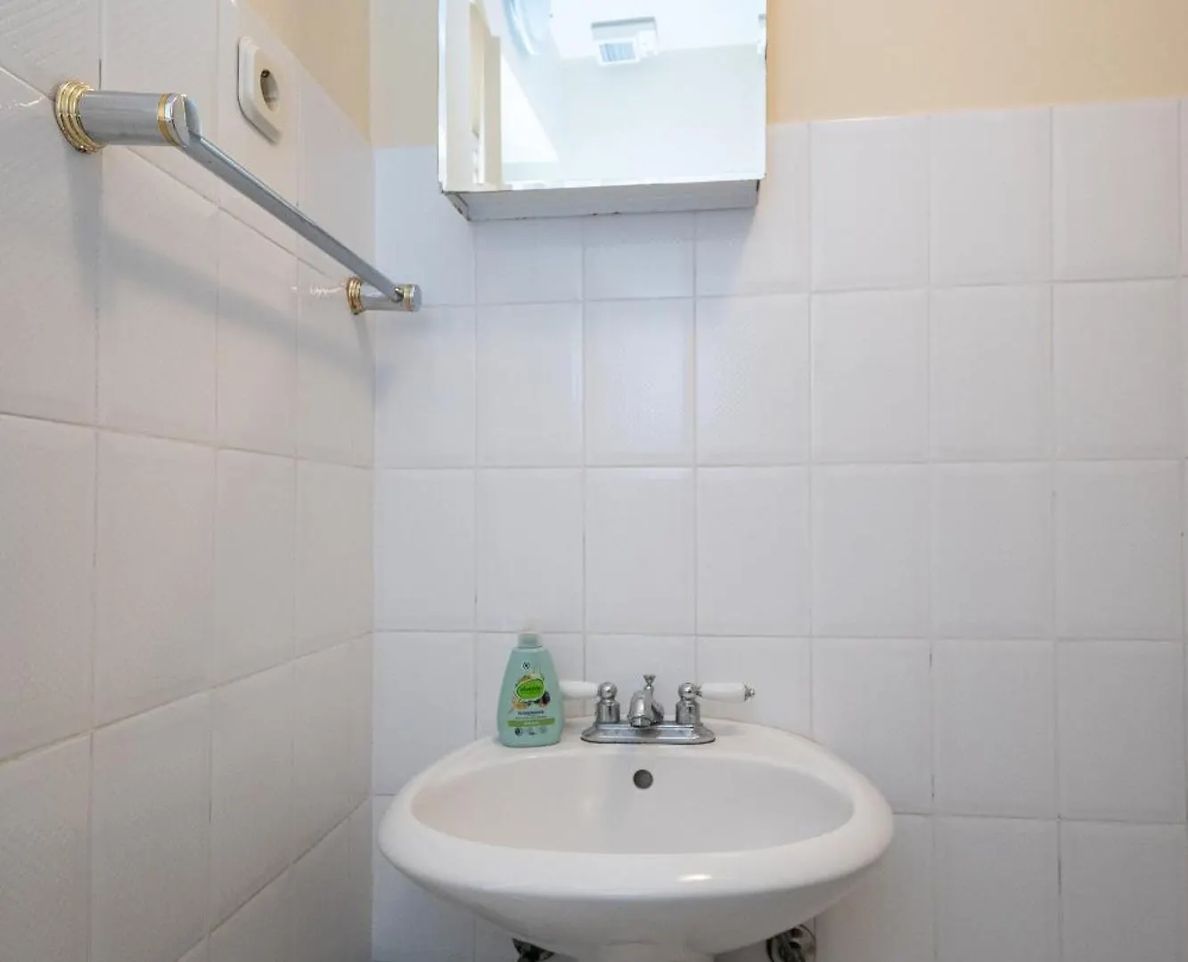 Apartments And Rooms By The Sea Mrljane, Pasman - 327 Neviđane 3*,
