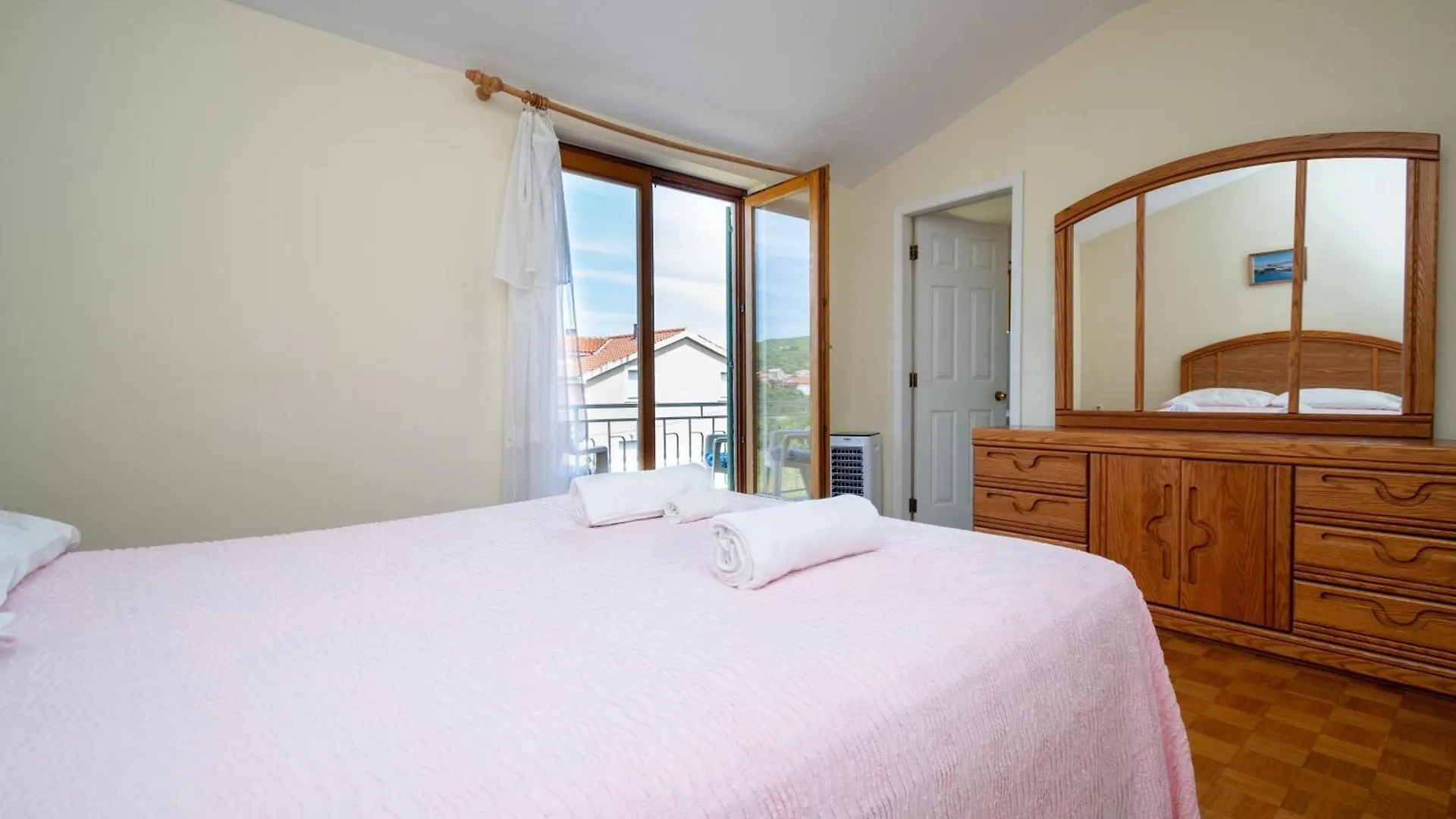 Apartments And Rooms By The Sea Mrljane, Pasman - 327 Neviđane 3*,  Kroatien